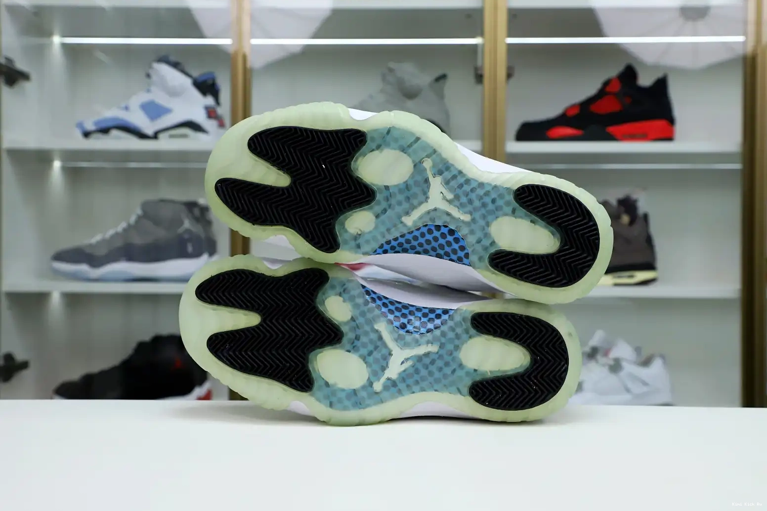 BLUE LOW Kimikick RETRO JORDAN AIR 11 LEGEND 0711
